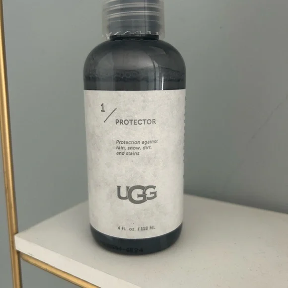 UGG Sheepskin and Suede Cleaning Kit - Picture 4 of 9